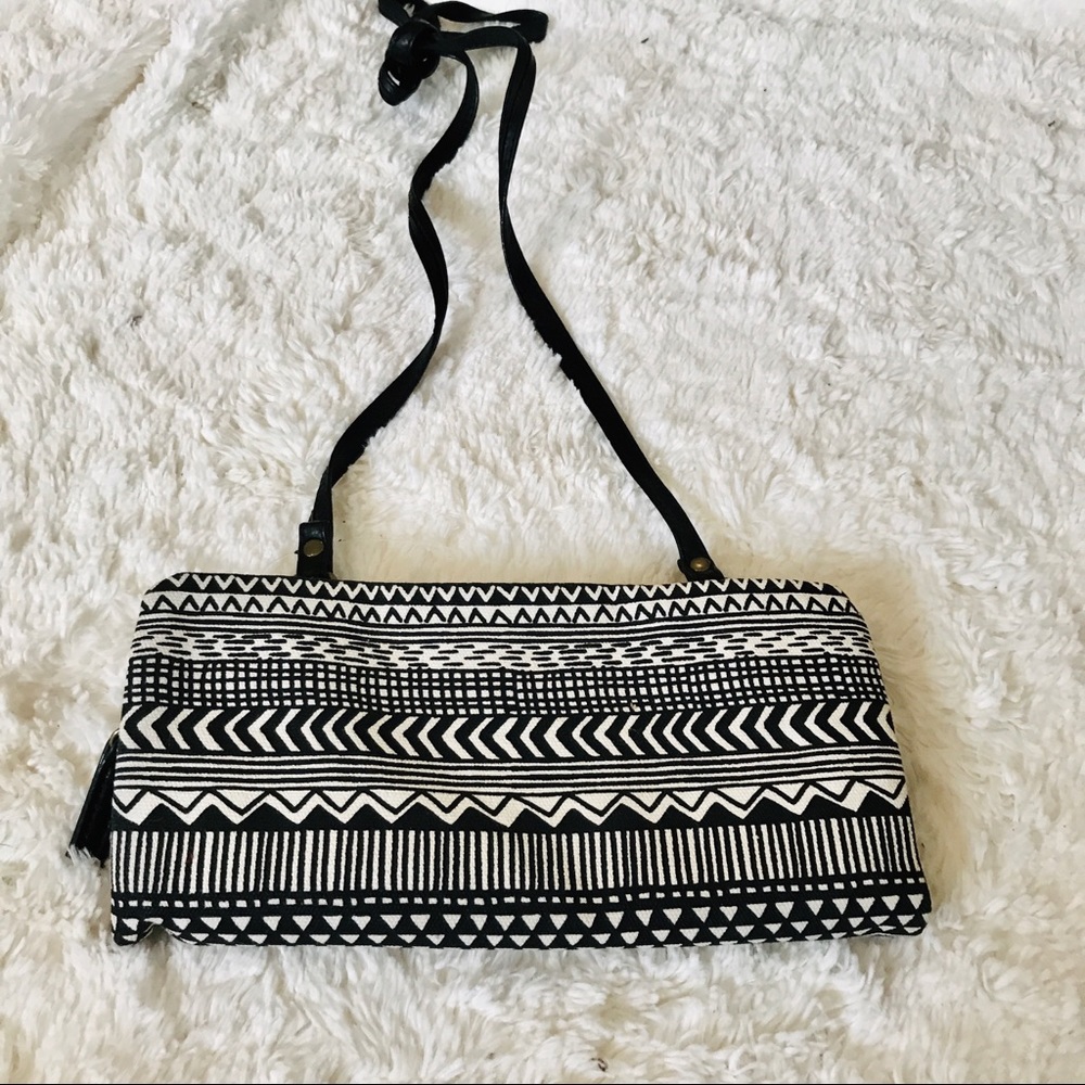 NWOT Boho Festival Crossbody Bag Black/Off White
